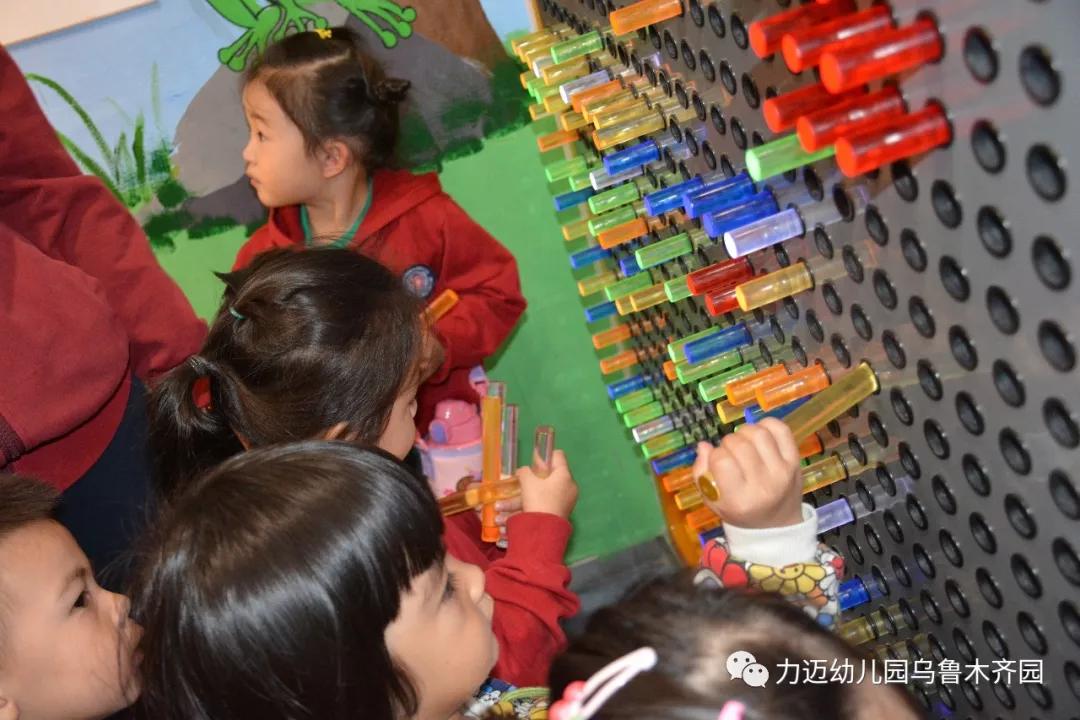 力邁幼兒園‖“走進科技館 開啟科學夢”參觀科技館活動(圖27)